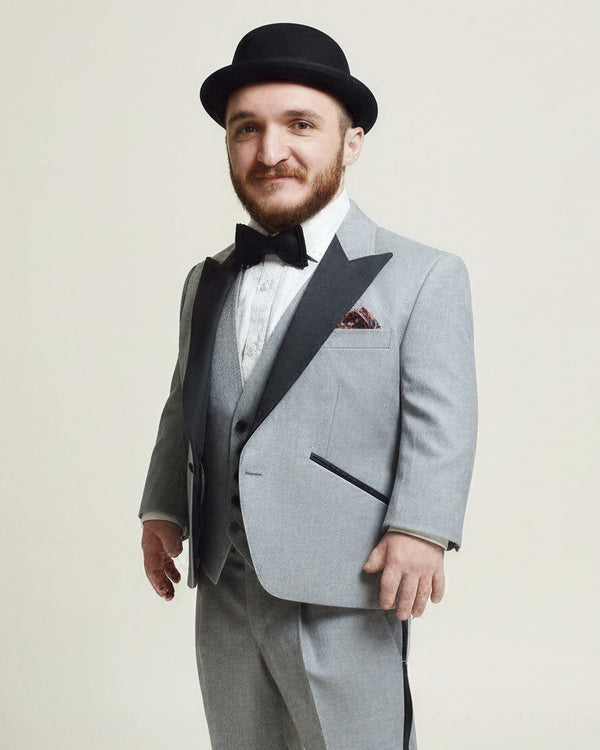 Black Tie: A Comprehensive Description in the United States, United Kingdom, Germany, Australia, and Brazil 15 Lookbook image